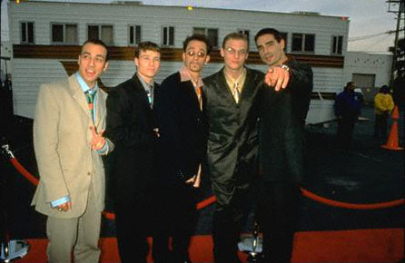 group8.jpg (32275 bytes)