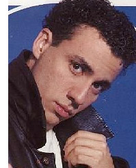 howie4.jpg (25480 bytes)