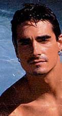 kevin14.jpg (13564 bytes)