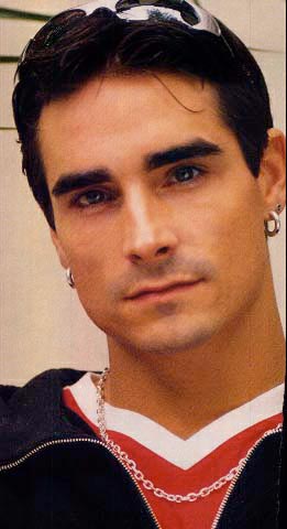 kevin17.jpg (30007 bytes)