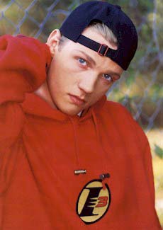 nick3.jpg (17178 bytes)